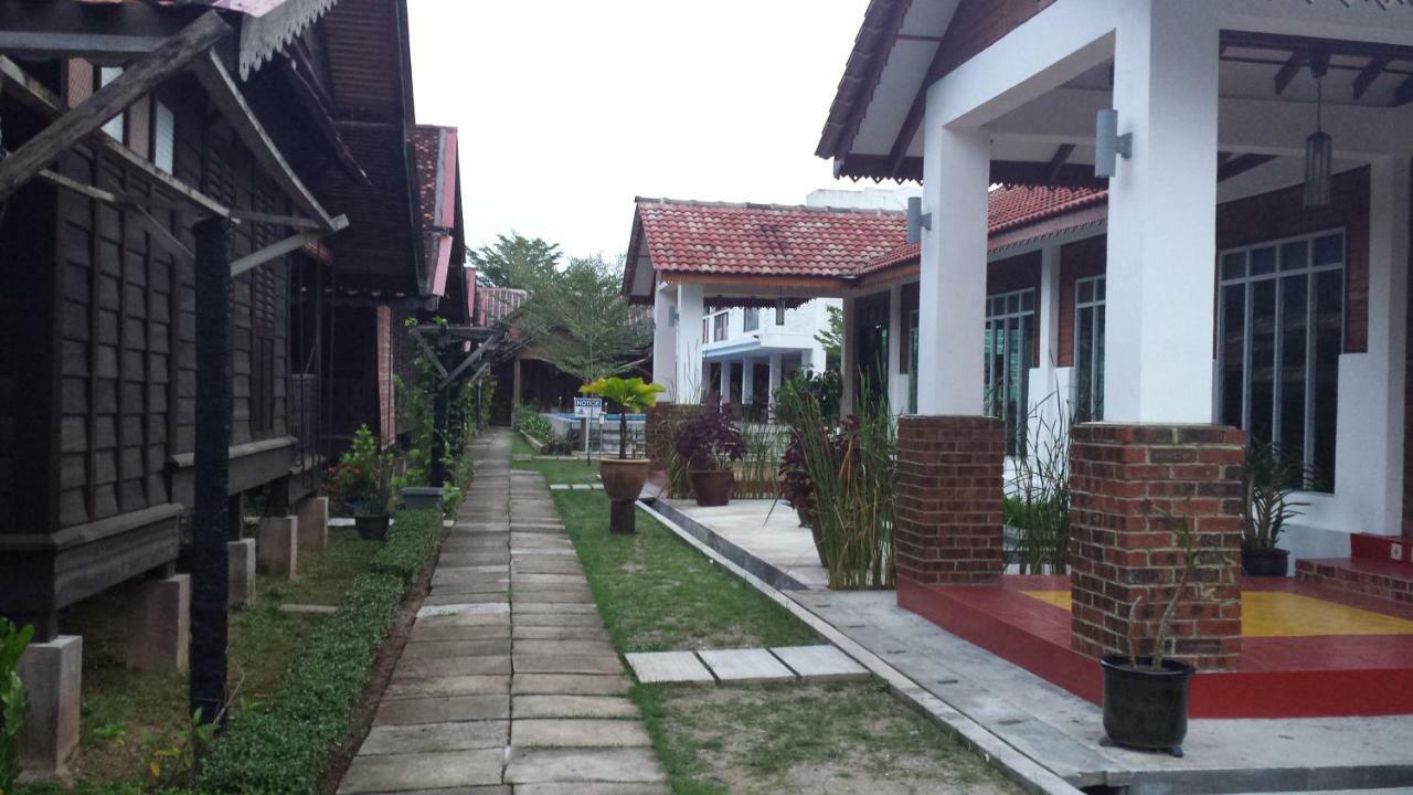 Tanabendang Banglos Pantai Cenang  Buitenkant foto